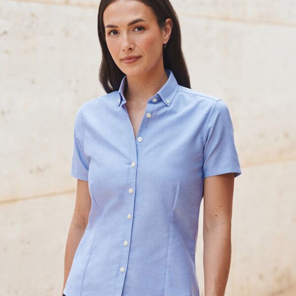 Women's modern short sleeve Oxford shirt Thumbnail